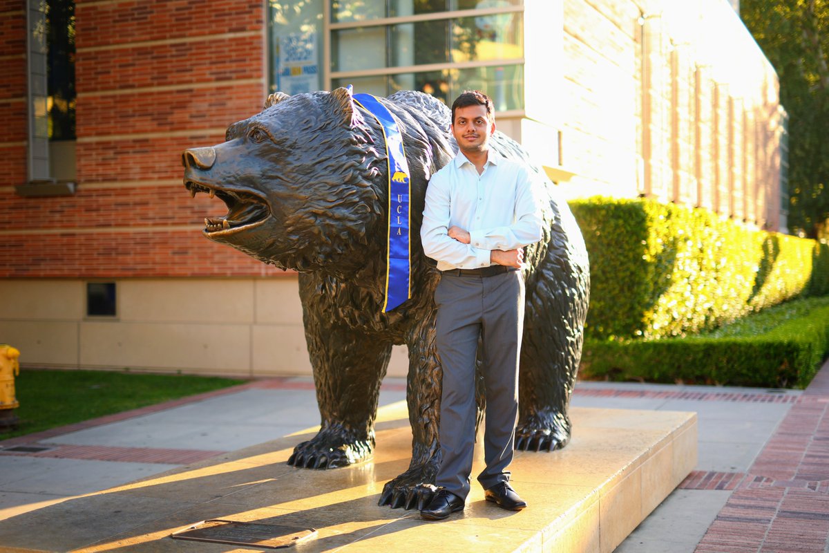 SivaKesavaRK's tweet photo. Happy to share that I successfully defended my thesis last month and had my hooding and commencement ceremony with Todd and George 2 weeks ago😃
Detailed Ack in my thesis-https://t.co/UlpVb7fWs5

I'm pretty excited to join @MSFTResearch with @RanveerChandra soon! https://t.co/Bqg6xC52OC