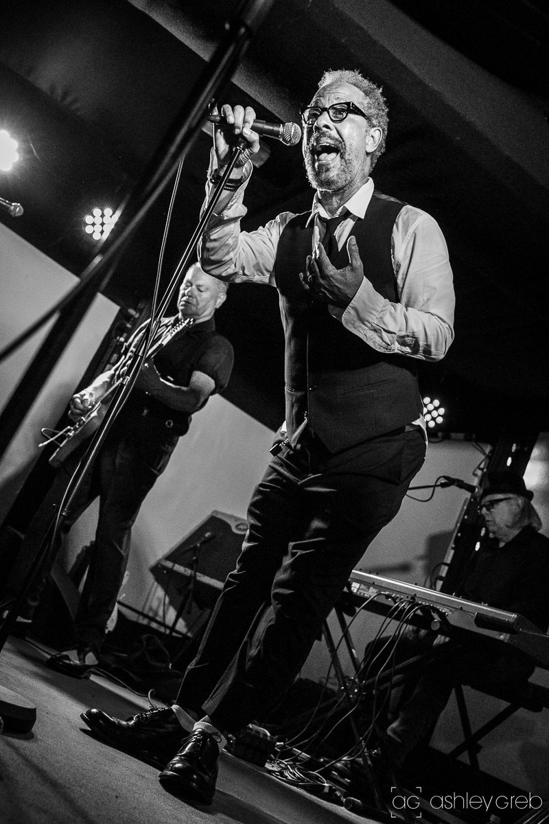 ashleygrebphoto's tweet photo. Something from a wonderful last night at @LouisianaBris... @joboxers_band - 28.06.22

#ashleygrebphoto #Bristol #ChrisBostock #concert #DaveCollard #DigWayne #gig #JoBoxers #livemusic #musicphotography #newwave #pop #RobMarche #SeanMcLusky #soul #Louisiana https://t.co/mpwDX7Ihum