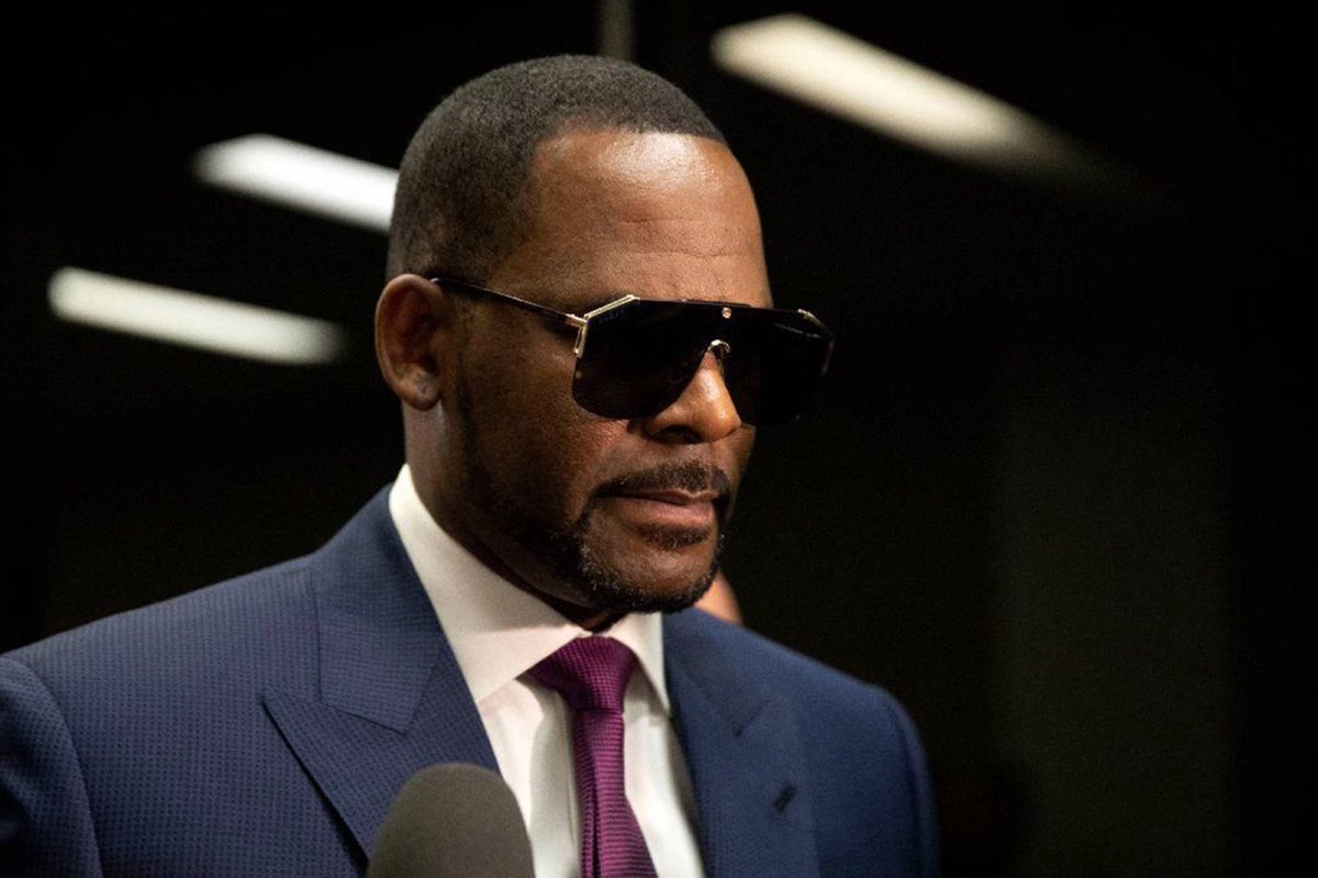 elmusicfeelings's tweet photo. #MFnewz #Rkelly est condamné à 30 ans de prison pour diverses abus sexuels, nottament sur des mineurs. https://t.co/iokff8ZpFK