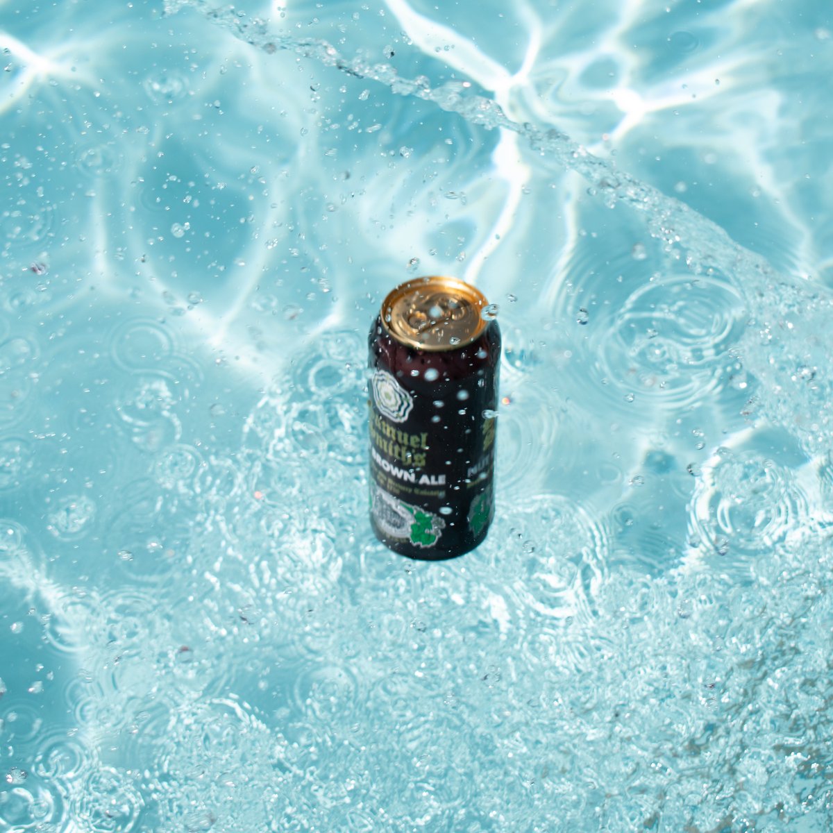 merchantduvin's tweet photo. You CAN enjoy beer near the pool. Make a splash by bringing Nut Brown Ale, ideal for beating deep heat in the deep end.
Link in bio, comment, or DM us your zip code to find beer near you
#EnglishBeer #SamuelSmith #MerchantduVin #ImportBeer #CraftBeer #Beerstagram #BeerMe https://t.co/A3FtRZfrlY