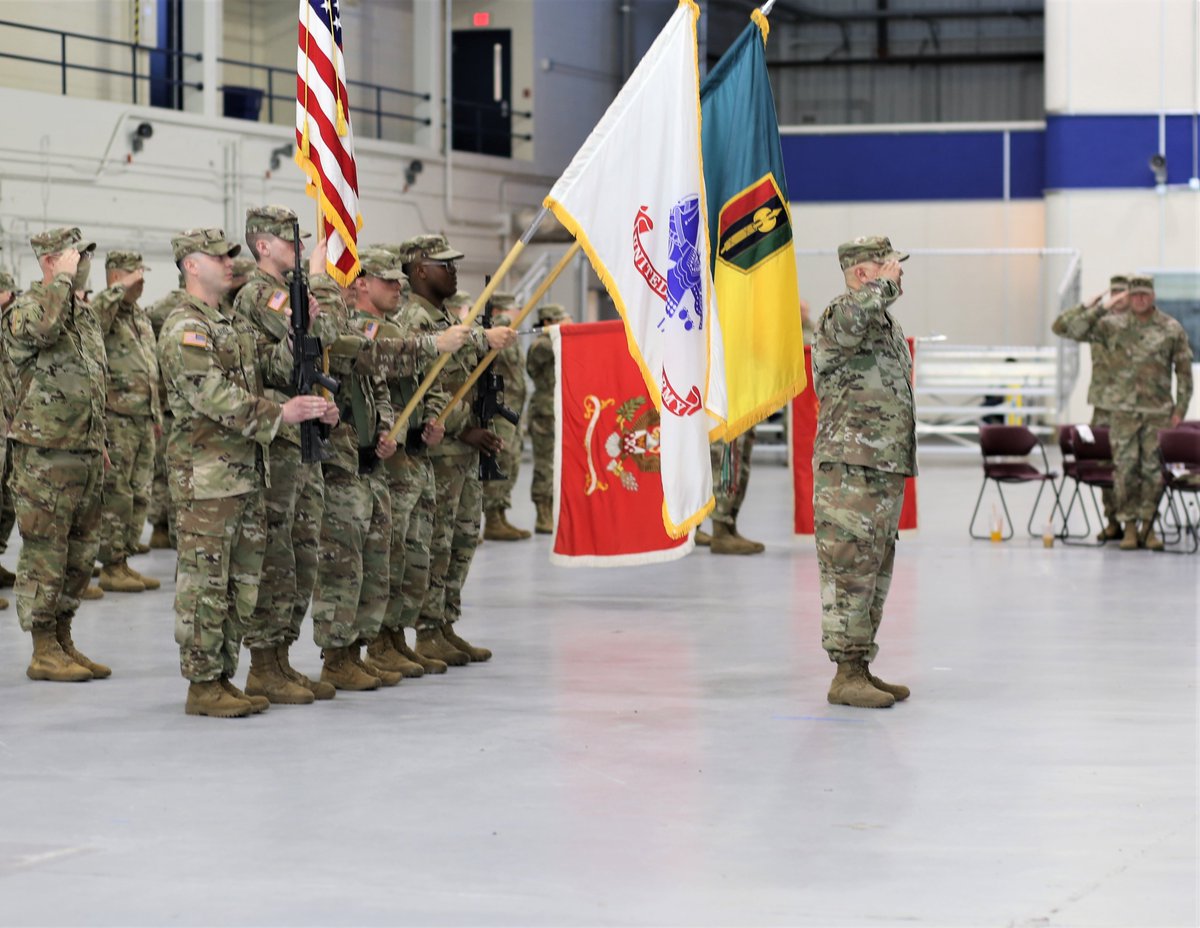 teamcastle's tweet photo. The 302D MEB welcomes Col. Anthony Mancari to the helm. Thank you for all your leadership and support Col. Jodi Smith. #BuildToServe 

@USArmyReserve @USArmy @USARPAC @INDOPACOM @USACEHQ @USAEnReg @FamilyPrograms @GoArmy @USArmySFL https://t.co/ndbWH2KowL