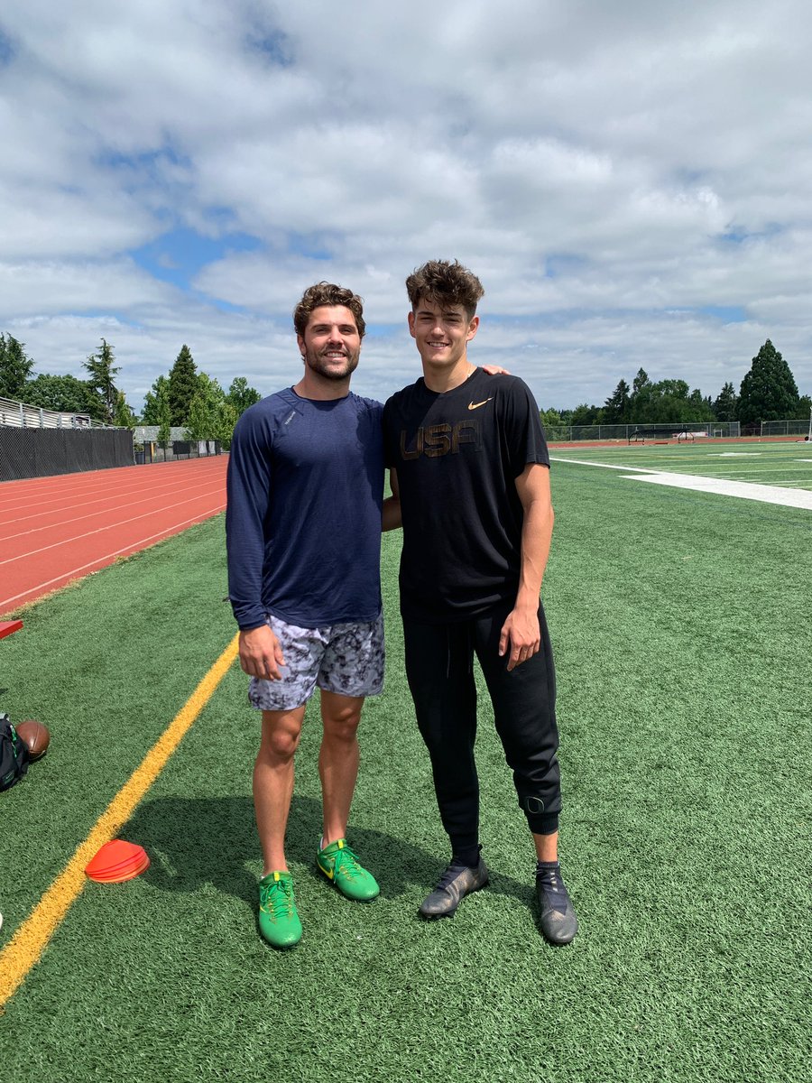 Shout out to former Oregon Duck and current Detroit Lions Safety, Brady Breeze, for taking time out of his schedule to put AJ through some field work today. Much appreciated!