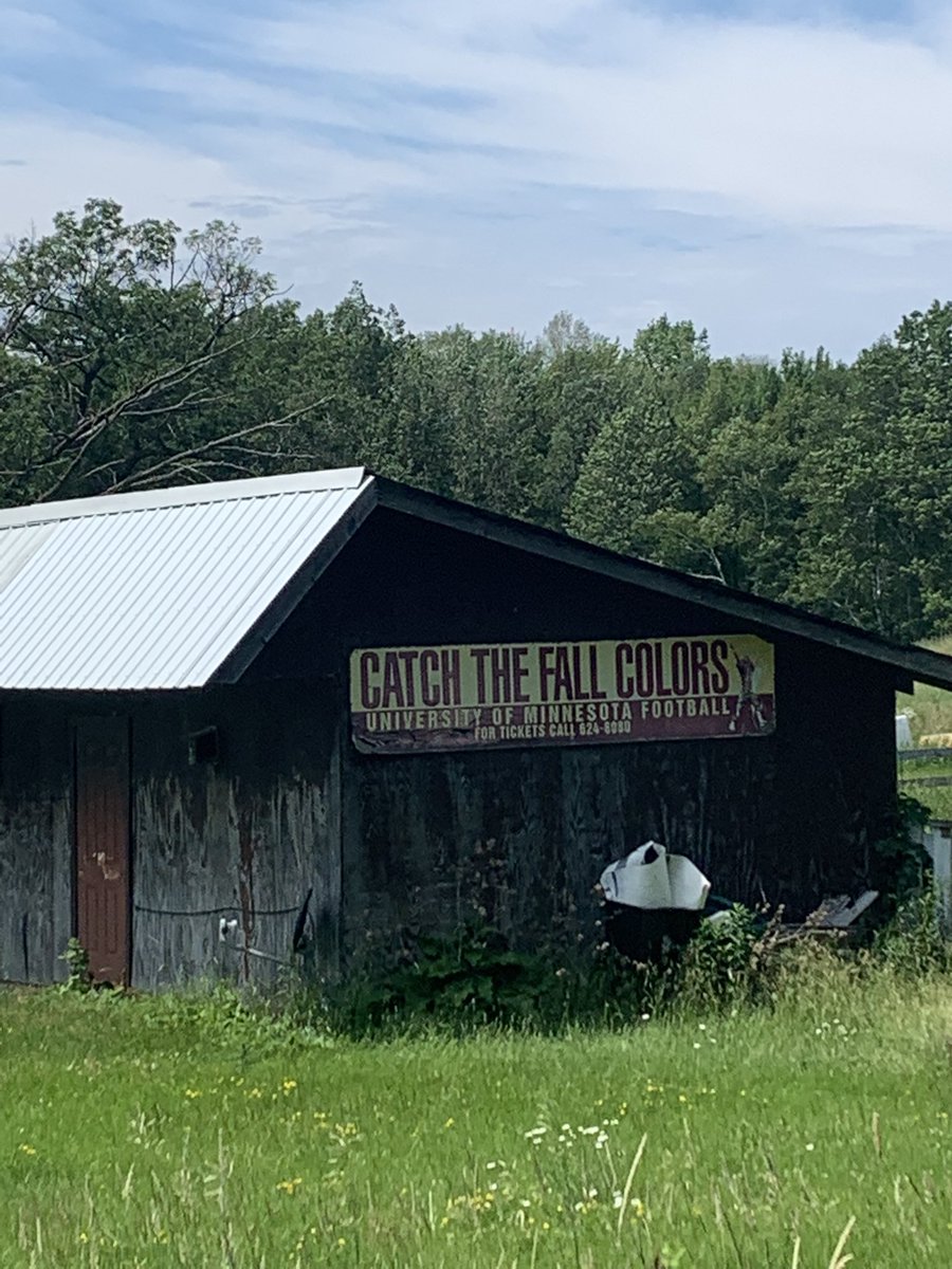 Very cool old-school <a href="/GopherFootball/">Minnesota Football</a> sign up north!