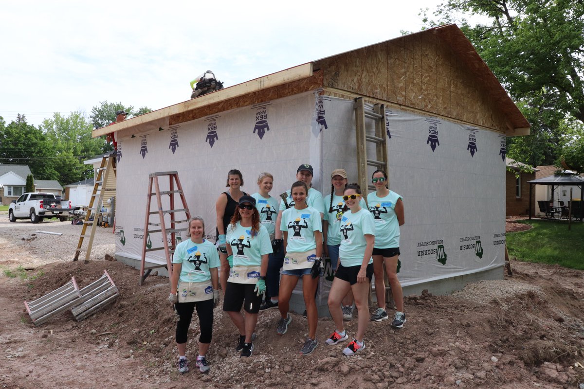 GreenBayHFH's tweet photo. Thanks to the Hard Hatted Women group who came out on Saturday to work on a garage at Deckner! #WomenBuild https://t.co/yxfWkHDESB