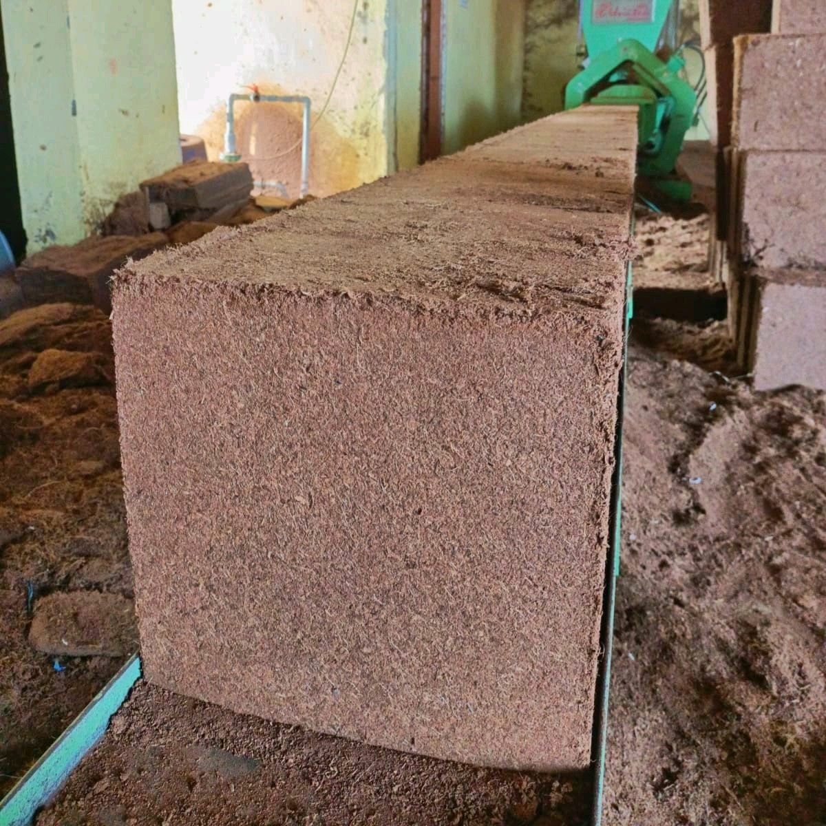 SMVEXPORTS's tweet photo. Coco Coir Peat 5 Kg Blocks Suppliers in India | SMV EXPORTS
#cococoir #cocopeat #coirpith https://t.co/V2TYtqNybx