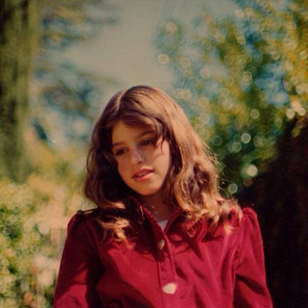 LouiseGoffin's tweet photo. I don't know who took this photo of me in Laurel Canyon wearing this red velvet blazer.
I must've been buried in my memories because years later I picked up this one for $1 at Hidden Treasures in Topanga Canyon that I'm still wearing.
#everythingcomesback
#makeitgood
#tbt https://t.co/M9FVpb6IBG