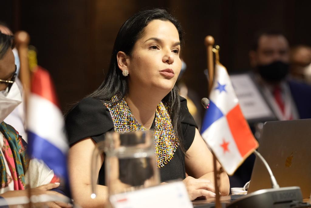 midespanama's tweet photo. La Ministra @micastillolopez explicó en la #CRPD2022 @cepal_onu las iniciativas implementadas en Panamá, para hacer frente a los desafíos impuestos por la pandemia y ayudar a las población a sobrellevar la crisis, mantener el empleo y apoyar a los más vulnerables. #MidesContigo https://t.co/R8PK8GyBLj