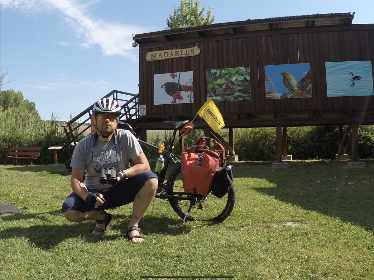 FreightlinerPL's tweet photo. #NajsilniejsiTuByli - Tomasz, #Maszynista-#Ustawiacz-#Rewident: #Bikepacking solo z #Częstochowa przez #Jura Krakowsko -Częstochowska 📸, #Żywiec, #Szczyrk, #Wisła, #Zilina, #Trnava, #Bratysława, #Balaton 📸, #Budapeszt 📸. W 15 dni przejechał 1️⃣2️⃣1️⃣0️⃣ km!
#Najsilniejsi 💪 #rower https://t.co/asnJmom9yk
