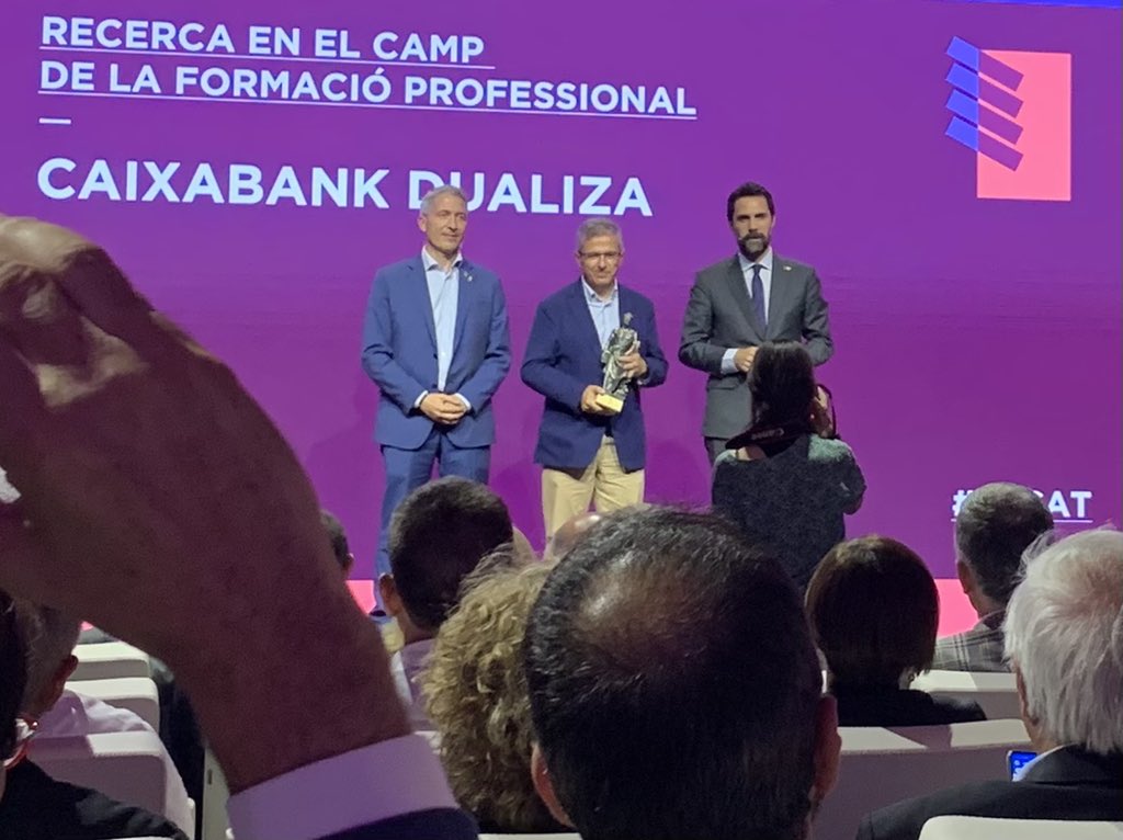 Feliz por el reconocimiento de la formacion profesional en el acto de entrega de premios #FPCAT 2022 en el espacio ágora de <a href="/agbar/">Agbar</a> Enhorabuena a los premiados