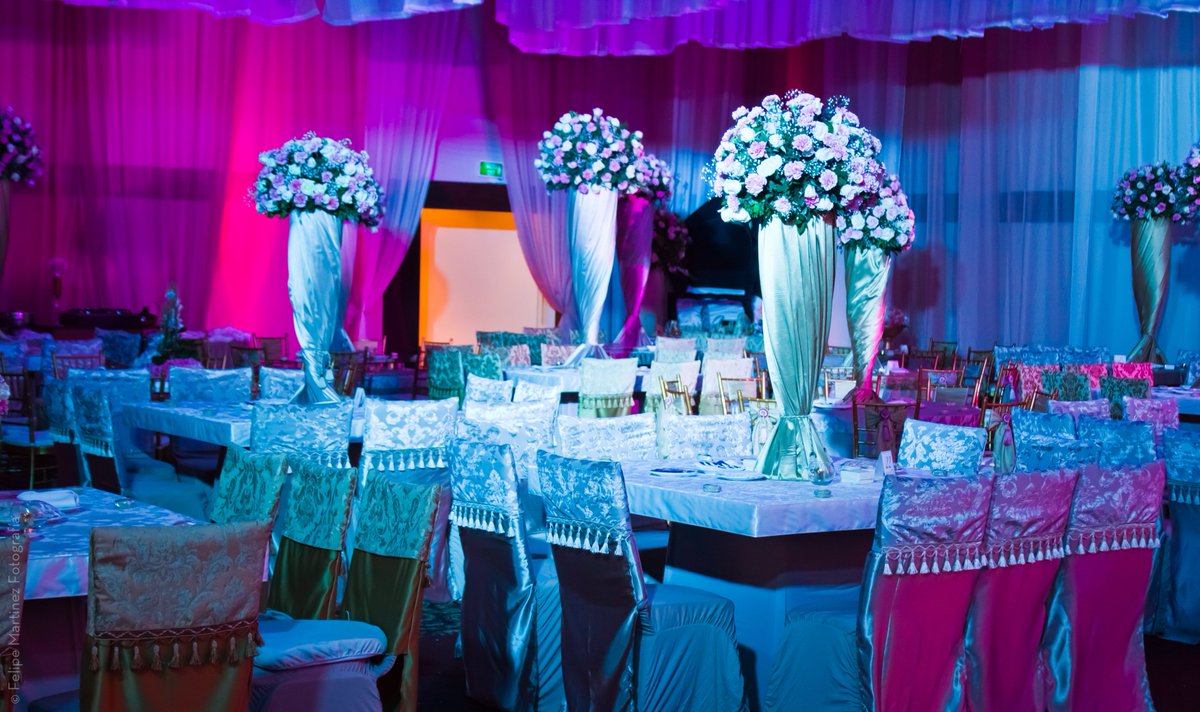 En #MarumaHotel nos encargamos de hacer de tus momentos especiales, ¡Experiencias Inolvidables! ✨.
•
Envía al correo eventos@marumahotel.com 📩 la siguiente información:

-Nombre y Apellido
-Fecha del Evento
-Tipo de Evento
-Cantidad de personas
•
#Eventos #Maracaibo