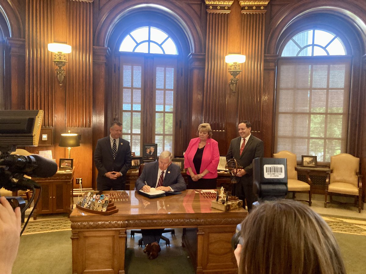 JamesMNHarris's tweet photo. Thank you @GovParsonMO for signing HB1878, a comprehensive election integrity bill, which includes:
-Photo ID
-Bans ballot drop off boxes
-Bans #Zuckerbucks &amp; more. 
Lots of team work by @JayAshcroftMO John Simmons @SandyCrawford2 @EricBurlison @BillEigel @RepDanStacy &amp; Dan Shaul https://t.co/04q3DVYSu6
