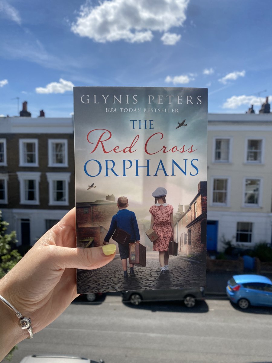 Harper360's tweet photo. We love an unputdownable historical fiction read for the summer, and #TheRedCrossOrphans does not disappoint!
Satisfy your book craving with this new novel by @_GlynisPeters_, available now: https://t.co/i57Y07pG6I https://t.co/c050qUrj9F