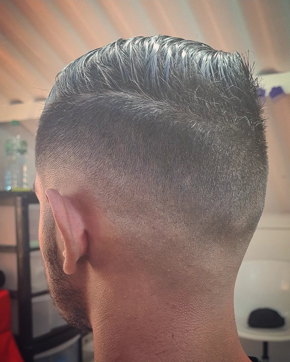 Barber Eastlondon. 07490454232 #barber #eastlondon #towerhamlets #haircut #barberservice #poplar #docklands #asian #barbershop #canarywharf #trim #eastlondonbarber #barbereastlondon #barbershopeastlondon #limehouse #londonbarber #london #barberlove #haircut #hairstyle #follow #uk