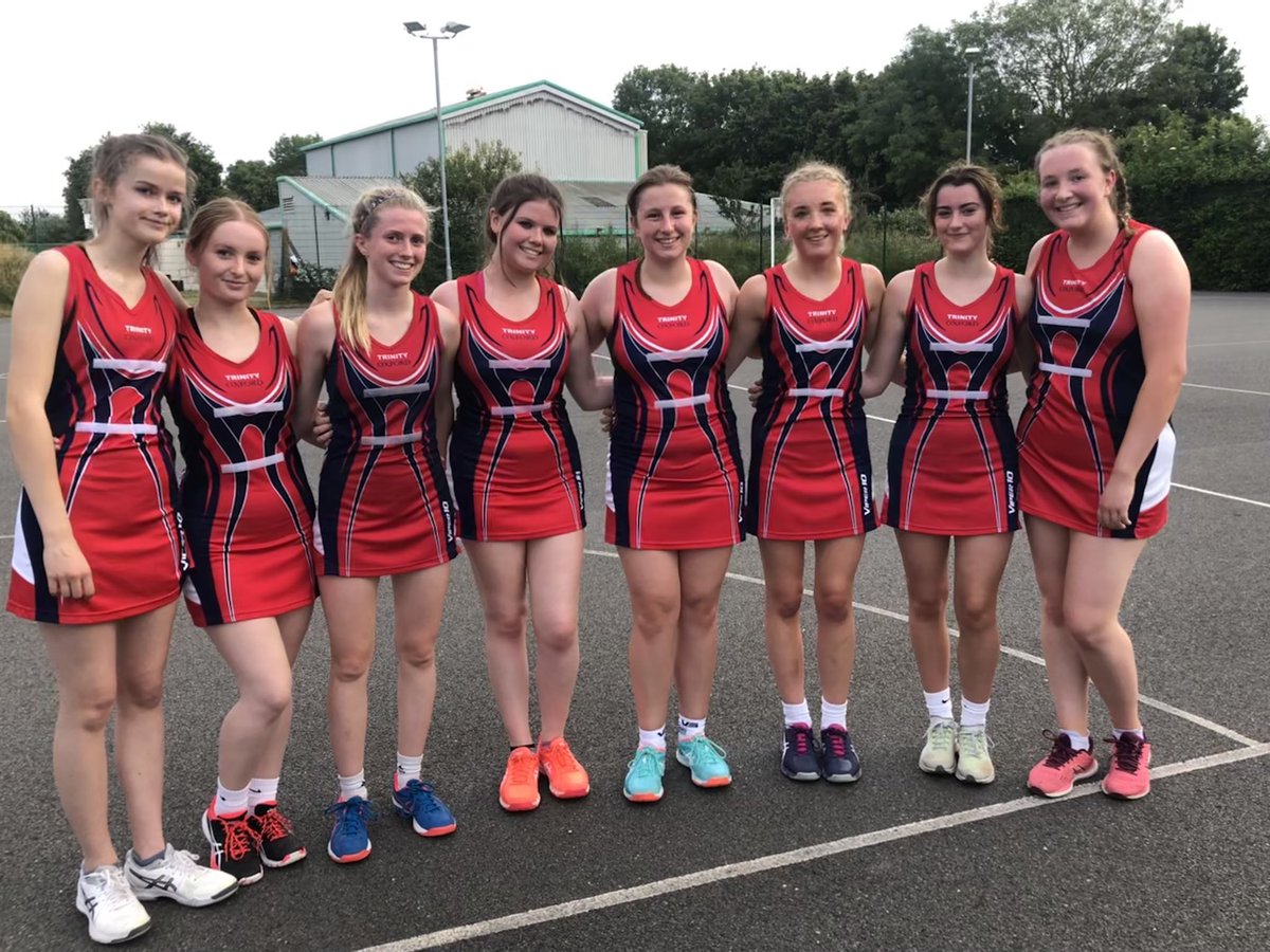 NetballTrinity's tweet image. Too many unforced errors meant that Eynsham took the win. But we put up a fight until the end. POM - Megan. CPOM - Paige.  Well done girls and thank you to Frankie👏👏.      #netball #oxfordshirenetballleague #sports