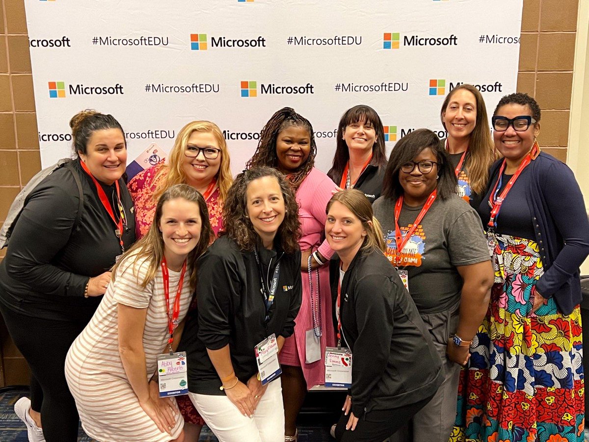 Just spent a week with these amazing humans...thank you to all who made #ISTELive22 such a memorable experience!!! ♡♡♡♡♡♡♡ Thank you <a href="/MicrosoftEDU/">Microsoft Education</a> - until next year!!! #MLCAdventures #MIEExpert #MicrosoftEDU