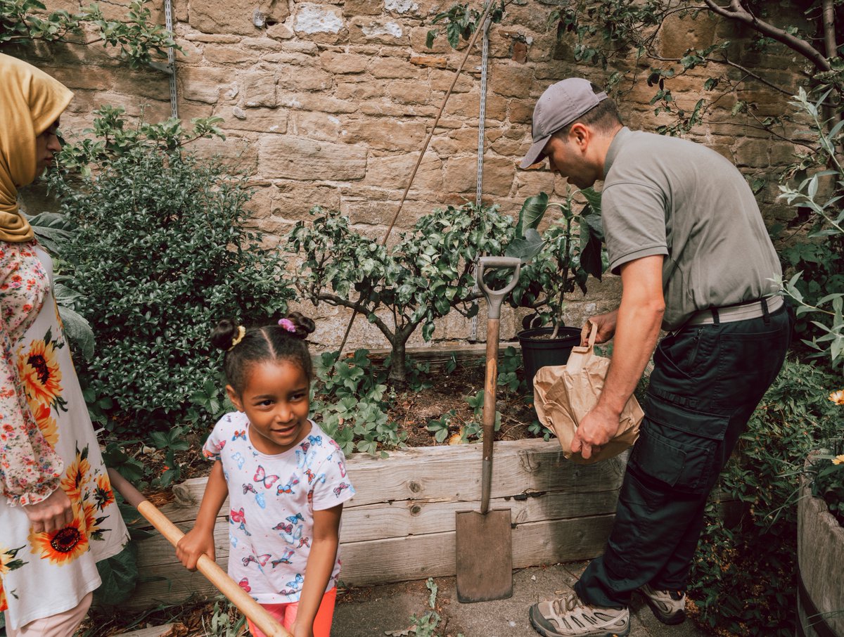 hennaasikainen's tweet image. 'They Who plant a Tree, Plant Hope'
  
1/3  Our second @RefugeeWeek tree planting took place at  Jesmond Community Orchard on Sunday.
We walked and carried our beautiful fig tree accross the city from @NEST_NUSU base at the University to the Orchard.