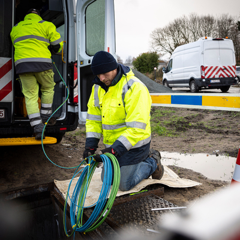 ProximusGroup's tweet photo. 📣 Vandaag kondigen we onze ambitie aan om onze #fiber dekking uit te breiden tot 95% van de Belgische huizen en bedrijven. We ondertekenden een MoU met Belgische financiële partners om tot 1,7 miljoen huizen en bedrijven in dunbevolkte gebieden op fiber aan te sluiten.