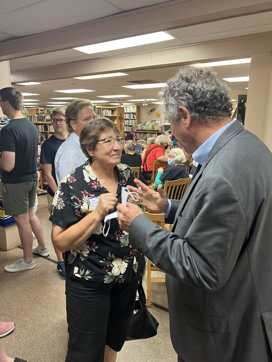 Great to see my Senator <a href="/SherrodBrown/">Sherrod Brown</a> in Bowling Green at <a href="/gftbg/">Grounds For Thought</a> today!