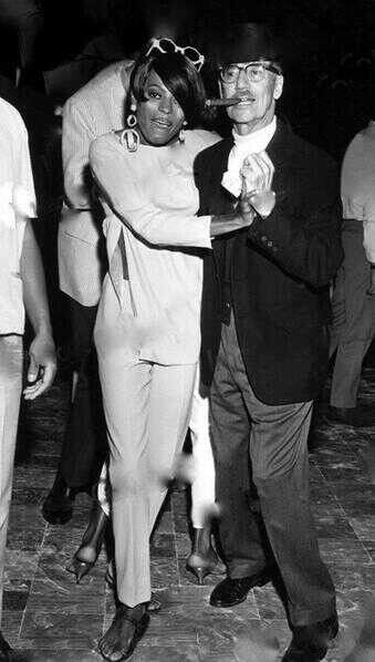 JohnFugelsang's tweet photo. 70 year old Groucho Marx, dancing the Frug with 22 year old Diana Ross in 1965. https://t.co/j7T0uib20n