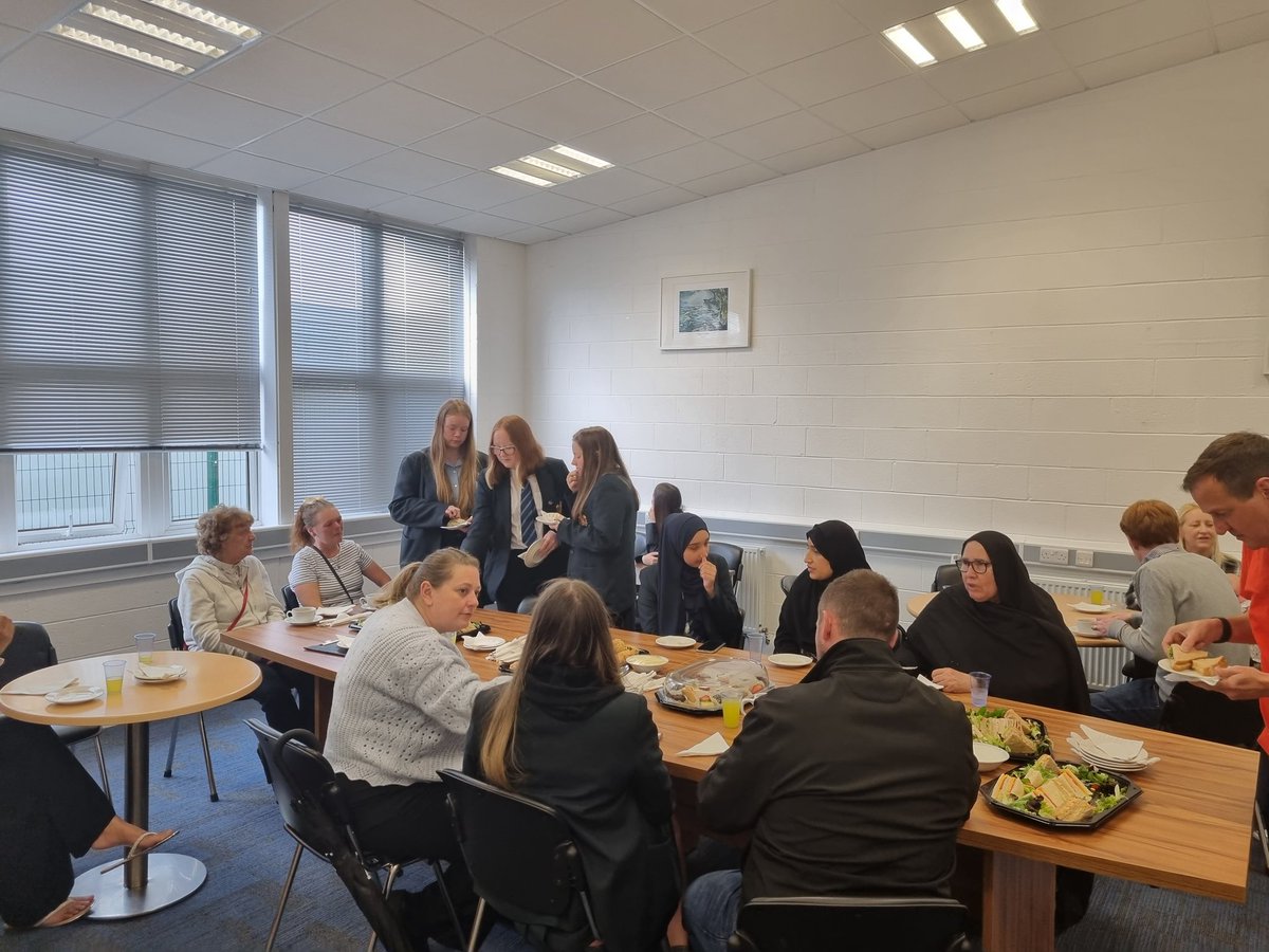 mannix_mr's tweet photo. It was a pleasure to welcome the parents of our Year 9 Scholars Programme graduates into school today for a celebratory Afternoon Tea. Our Scholars students have made us all incredibly proud! @NorthChadderton @NorthHt @BrilliantClub https://t.co/gyV9gSpGbc