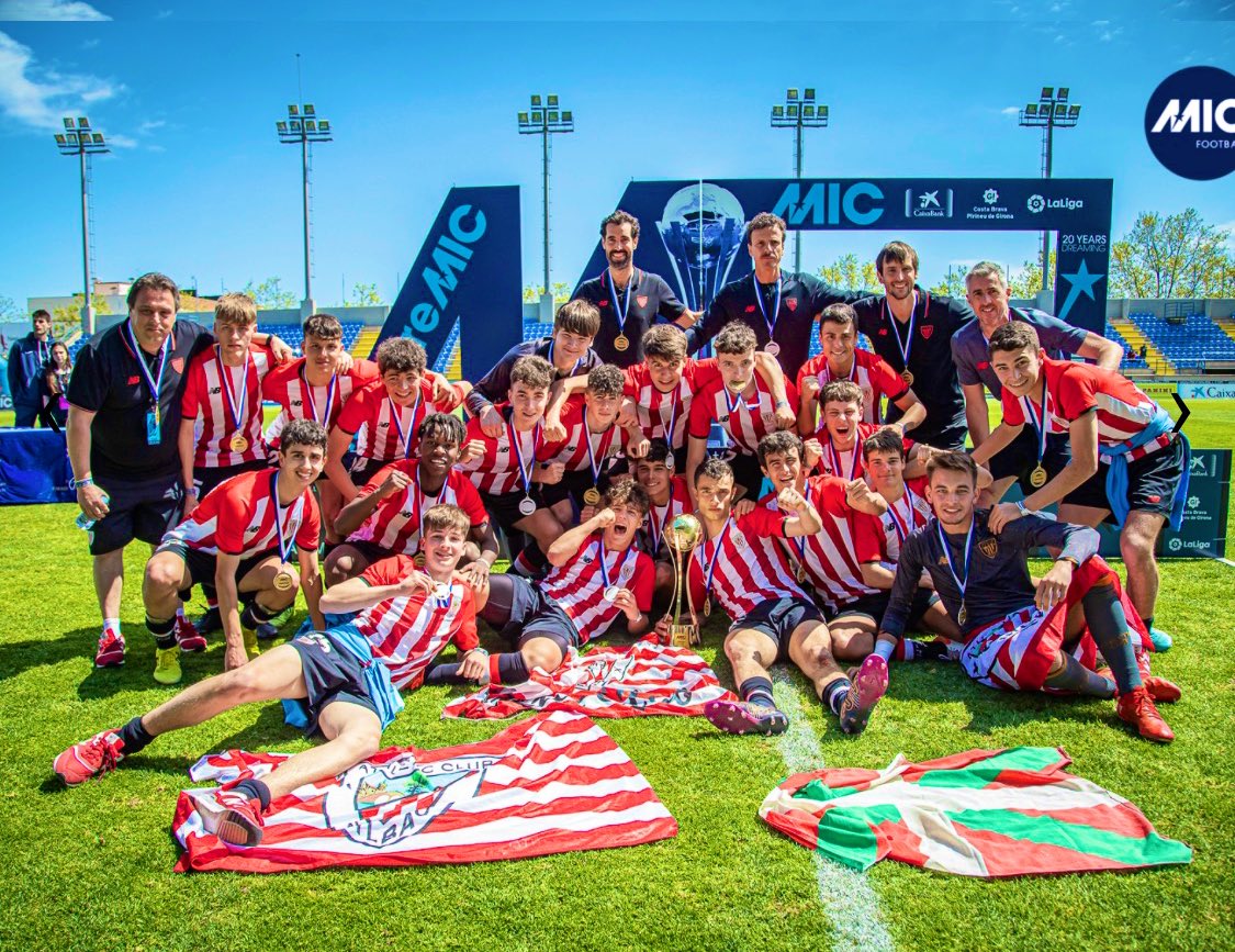 Eskerrik asko bizi izan dodazen momentu guztiegatik. Duintasunez eutsi.