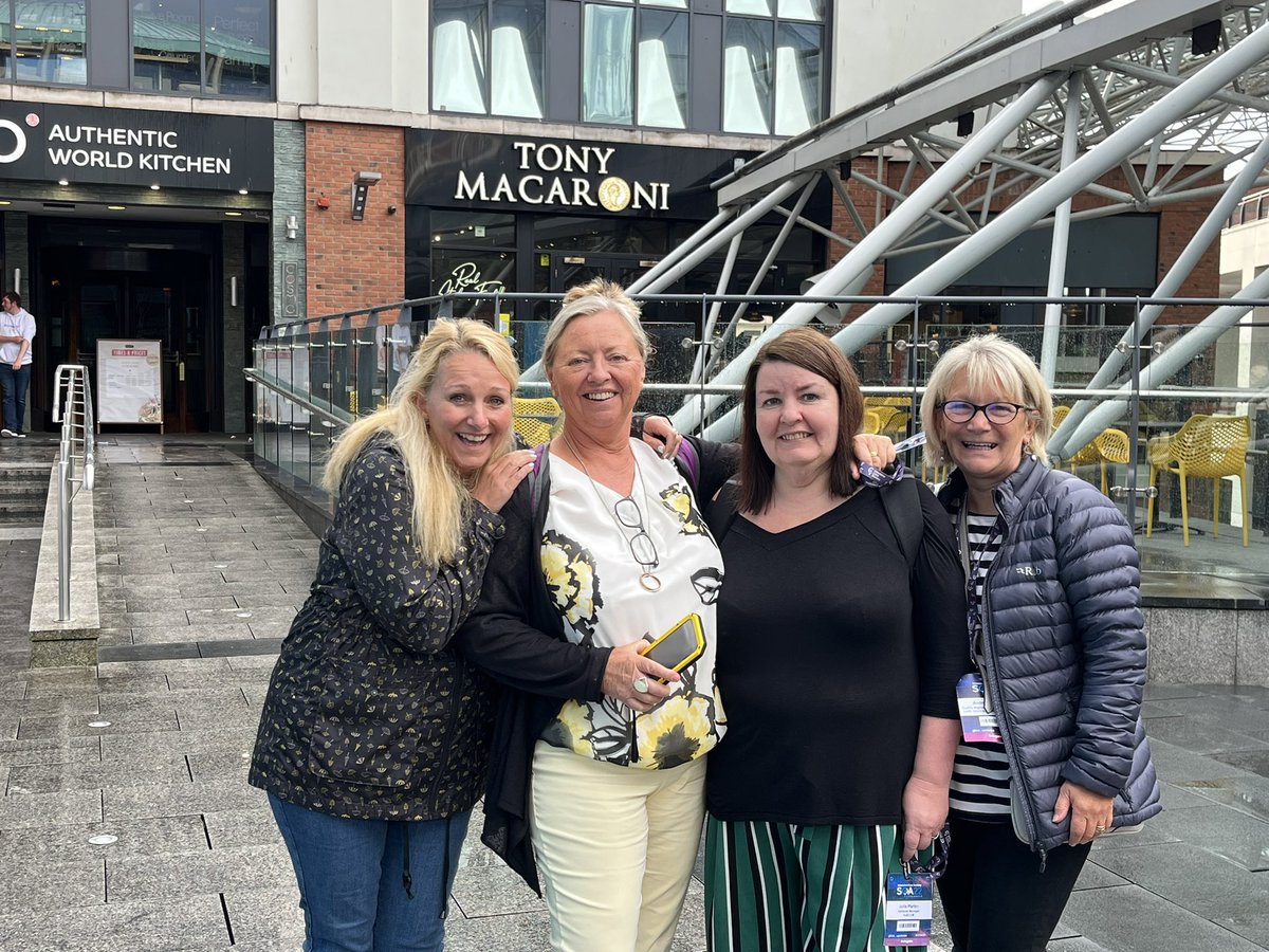 Lovely evening with colleagues <a href="/ICS_updates/">Intensive Care Society 💙</a> #ICSSOA22 <a href="/CcodnU/">@CCODN_UK</a> <a href="/CC_3N/">CC3N</a> @CCC_Outreach