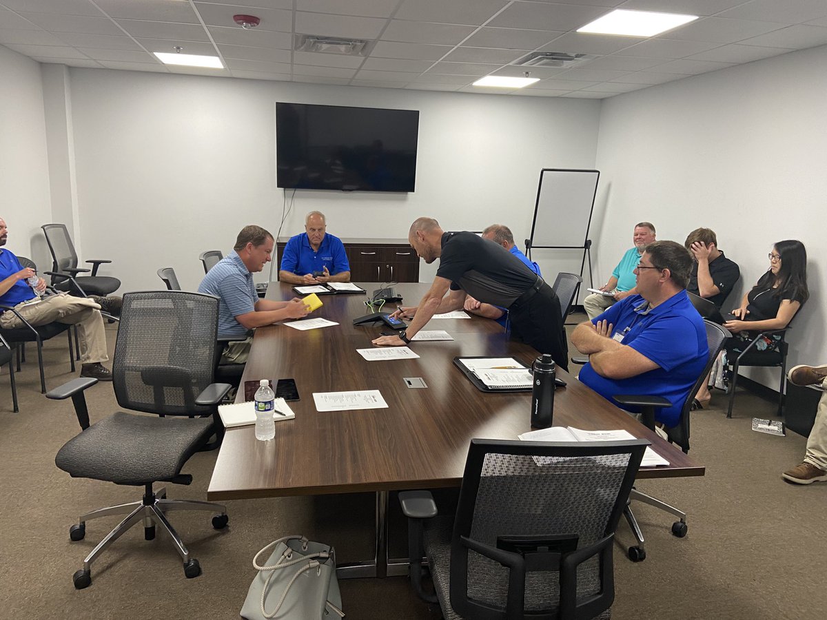 LeslieBHope's tweet photo. Bridge Committee partnering @SCDOTPress. Collaborating on all things Bridges. #CAGC #SCDOT #construction https://t.co/vR6VwwUTOC