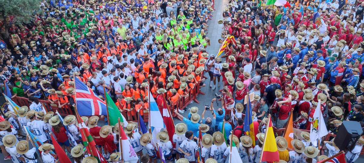 CsGranollers's tweet photo. Nuestro portavoz, @jpavona, ha asistido a la inauguración de la @GranollersCup 

Un gran evento deportivo que llevaba dos años sin celebrarse por la #COVID19 

#Granollers un altre cop, capital de l’esport. https://t.co/wxX7y8woiK