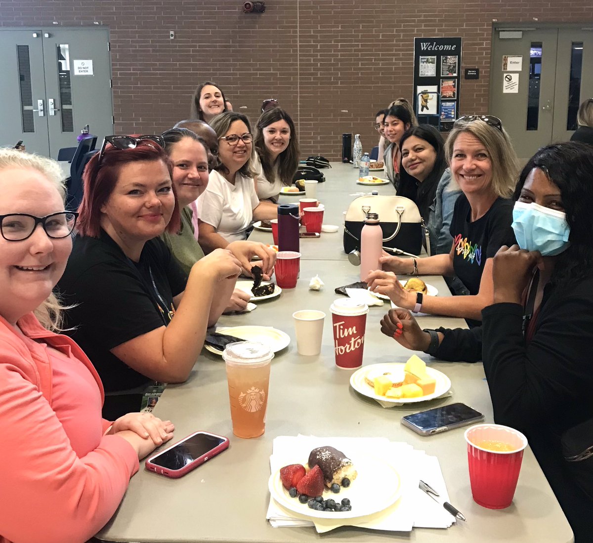 JASS_risewithus's tweet photo. Can #educators actually #frolic during a staff meeting? Yes…yes they can! Many of @JASS_risewithus educators are doing just that @JeanAugustineSS @PeelSchools #StillListening #AlwaysFocused #JustHavingSomeFun #LaughingAndEating #WrappingUpTheYear https://t.co/vr80MsxrxB