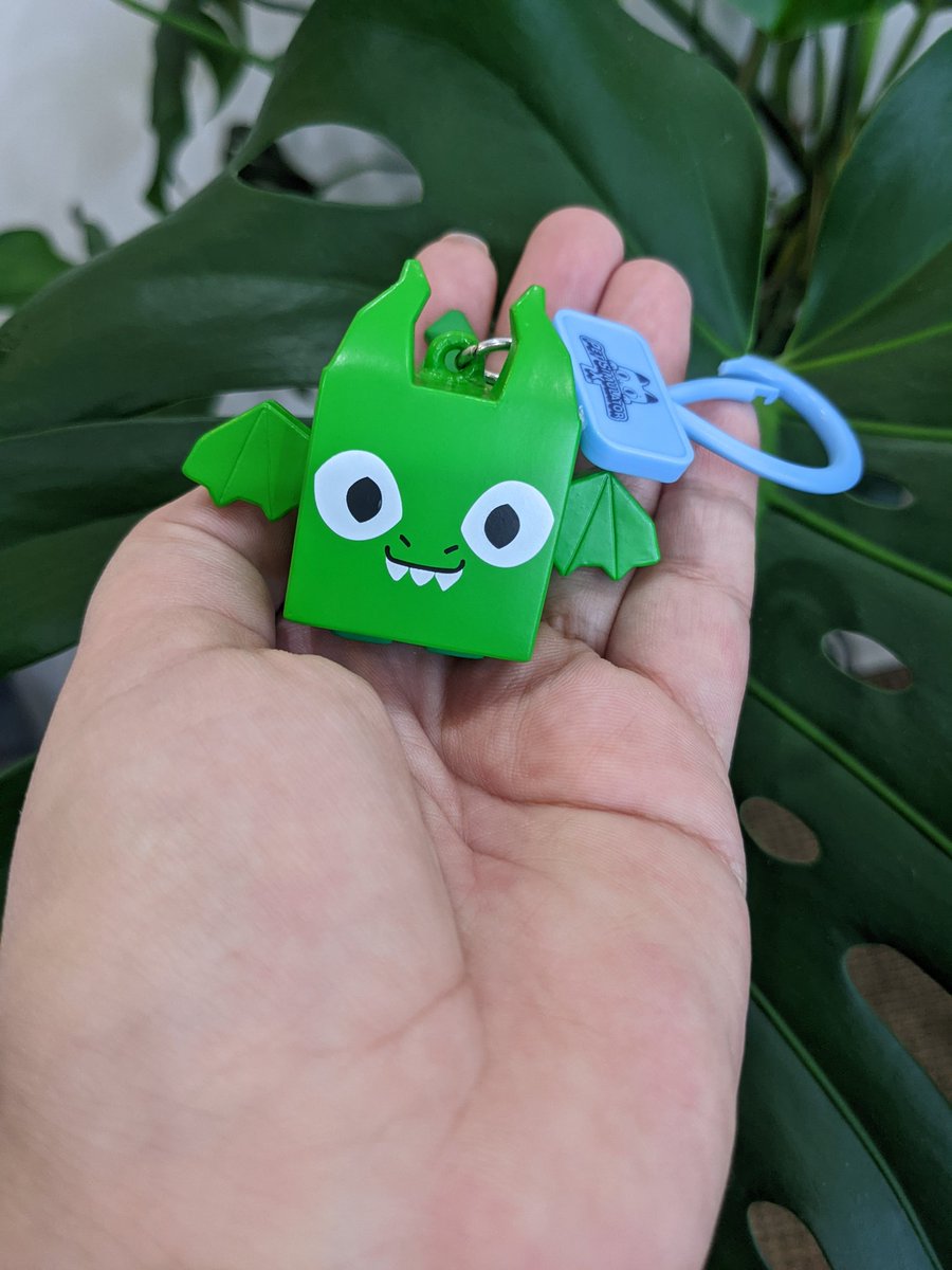Sphynxcatmom's tweet photo. You ever do that out loud gasp of happiness when you finally find what you've been looking for at the store ? I finally got my grubby paws on one! #petsimx #roblox #petsimulatorx #petsimxtoys https://t.co/0tnI1q7EnO