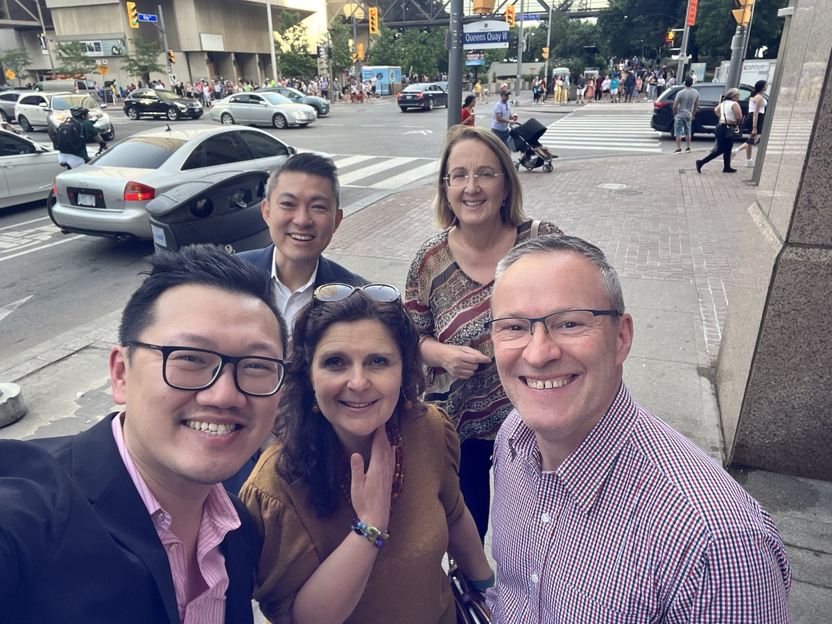 rayychan's tweet photo. On my way back home, seeing all new post-meeting emails from members of my @CancerCareMASCC FAMILY- I am already missing them! 
#MASCC22

Now back to the real world and to our loved ones! We work hard to improve #supponc #survonc until we see each other again! 

#MyWorkFamily https://t.co/cMXB7SCJ5P