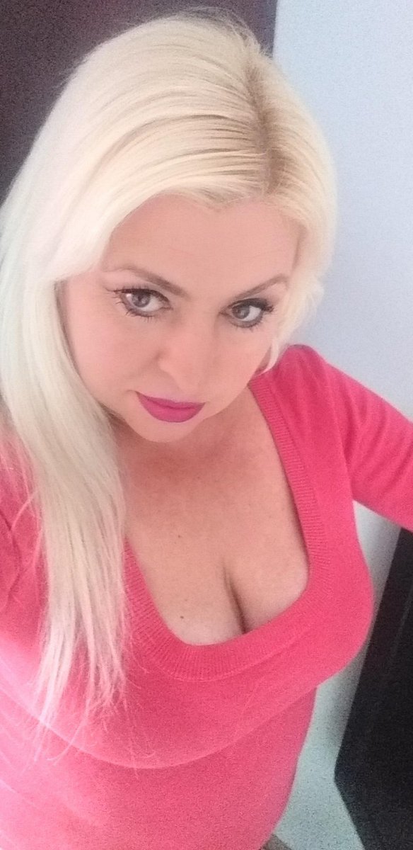 50 li yaşlarda bir kadınla dost olurmusun? gerçekten istiyorsan bana yaz. onlineyim bugün için görüşelim mi?