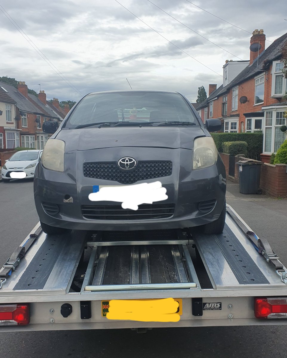 Team 1: Officers have seized 2 vehicles for not having any road tax around #Sparkhill #Birmingham. You must tax your vehicle to keep it on the street if you do not we will seize it. 
#OpIntrusive
#TaxitorLoseIt
#CreatingSomeParking