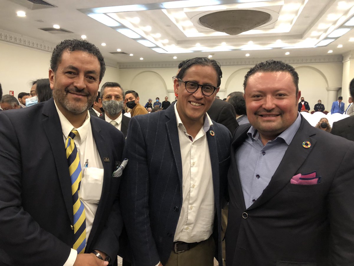 iconoclasta_mx's tweet photo. ✍🏼 “Firma del Convenio de Colaboración entre el Centro Internacional de Excelencia para la Administración Sostenible de Recursos ICE-SRM de la @UNECE y la organización “Unidos por el Campo de México A.C.” que lidera @ConEsequiel 

#LaTierraDondeDeseoVivir
#LlenosDeEntusiasmo https://t.co/G3YaTvvPEU