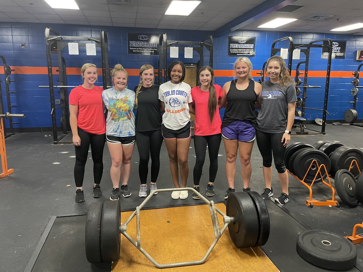 225 lbs dead lift club!💪🏼