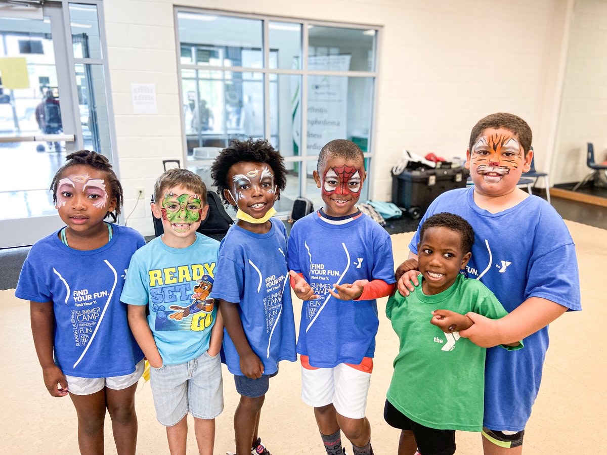 YMCABR's tweet photo. Another successful Wellness Wednesday! Community members enjoyed Chef Traci's baked cheese pita with tomatoes and cucumbers, fresh veggies from Redstick farmers market, information about the All of Us research program, Growth service of Louisiana, and Our lady of the Lake. https://t.co/ka7SUtyF2W