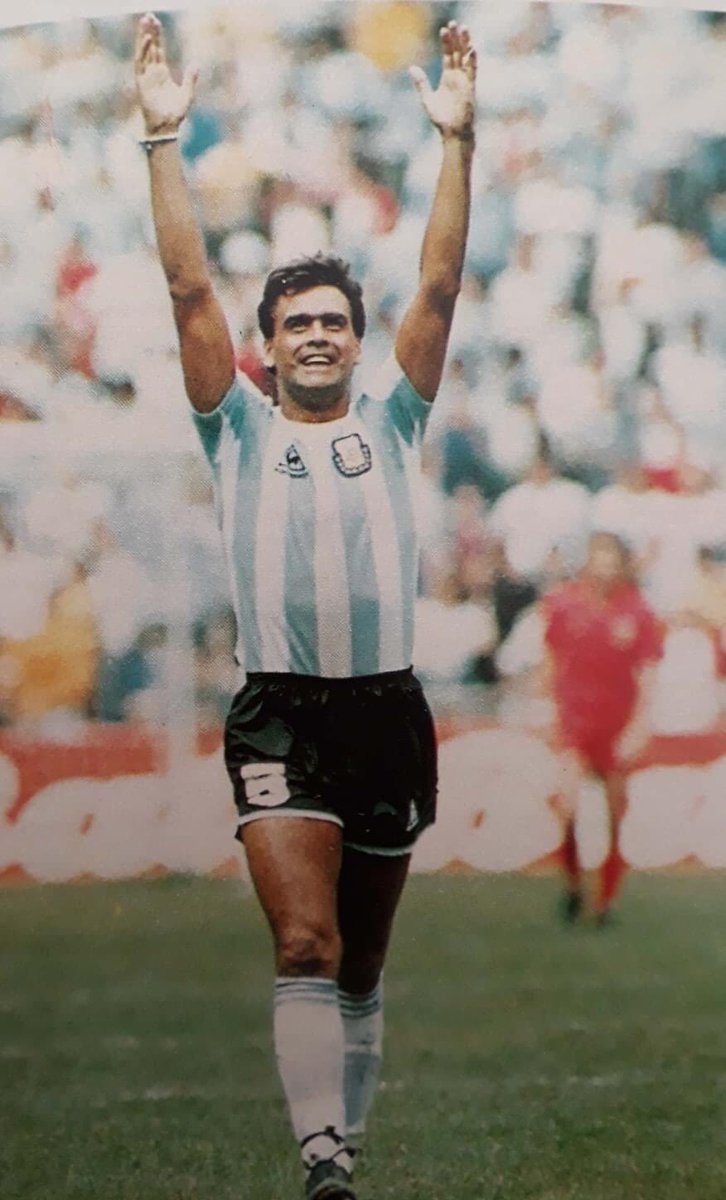 juanibrown's tweet photo. 36 años!! Te extrañamos mucho viejo!!, siempre presente en nuestros corazones!, beso al cielo♥️ campeón del mundo!!! #TaTaEterno https://t.co/TgYQxYq1O5