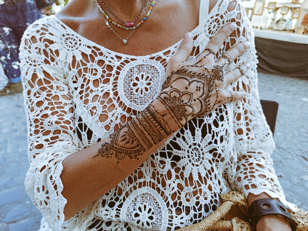 graffidarte's tweet photo. Natural mehndi #jagua #tatuaggitemporanei #instagramdown #tattoo #henna #henneroma #romebased #tatuaggitemporaneiroma https://t.co/dm8vB5u9Xo