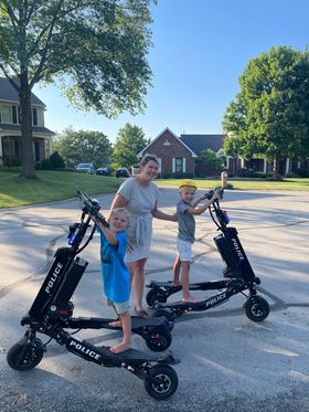 SCCMOPD's tweet image. They&apos;re at it again! Check out Officer Bayles and Neupert on summer patrol in Whitmoor. We also received this darling picture of local kiddos testing our electric scooters.

Stay safe and hydrated, #SCCPDCommunity #SummerFun