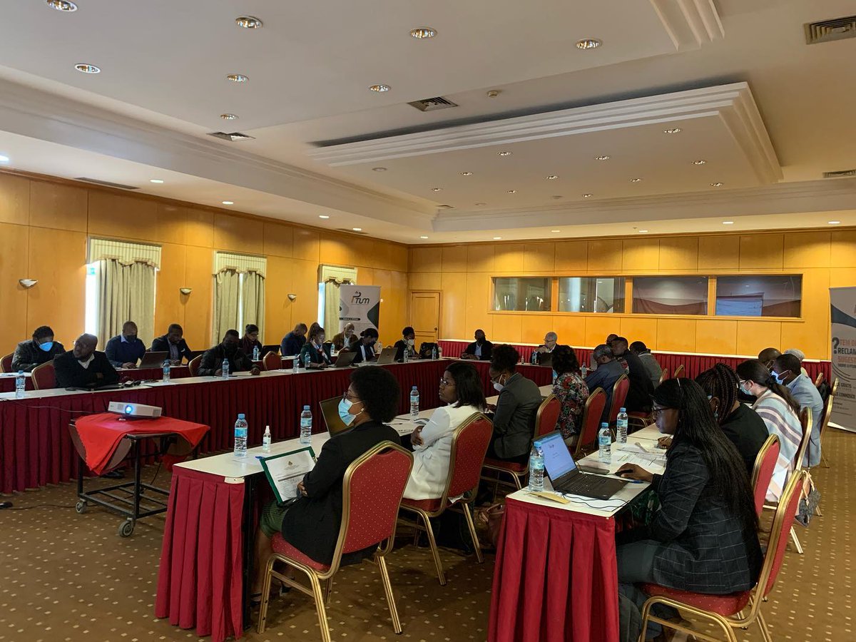 ProjectoPtum's tweet photo. Com vista a garantir maior rigor, transparência, gestão eficiente e ética na contratação de bens, serviços e consultorias no âmbito do #PTUM, foi realizado a 29 de Junho o seminário sobre Gestão de Contratos aos Directores Municipais do Município de Maputo e a equipa do PTUM. https://t.co/dsbnIB7gE0