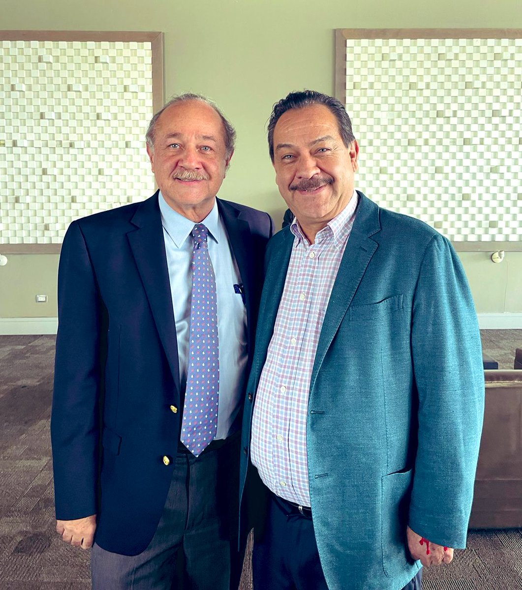 SegobCoahuila's tweet photo. En #Monterrey, el Secretario @F_DeLasFuentes, sostuvo una reunión de trabajo con Javier Navarro Velazco, Secretario General de Gobierno de #NuevoLeón. https://t.co/dOGy9UOQ8s