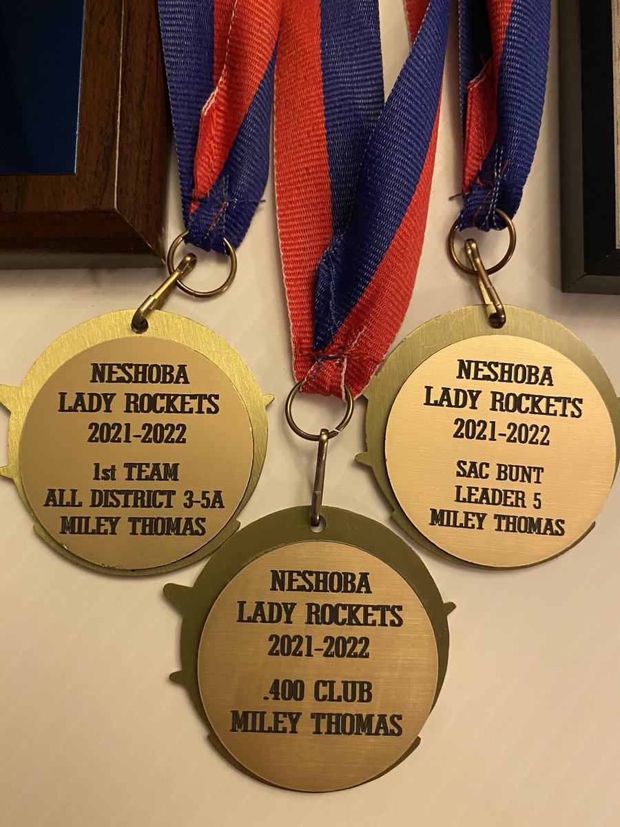 MileyThomas22's tweet photo. NESHOBA CENTRAL softball awards!💙❤️🥎
#8thGradeYearAccomplished
@TKNIGHT11 @bombers_ms https://t.co/3XvtVi4V3f