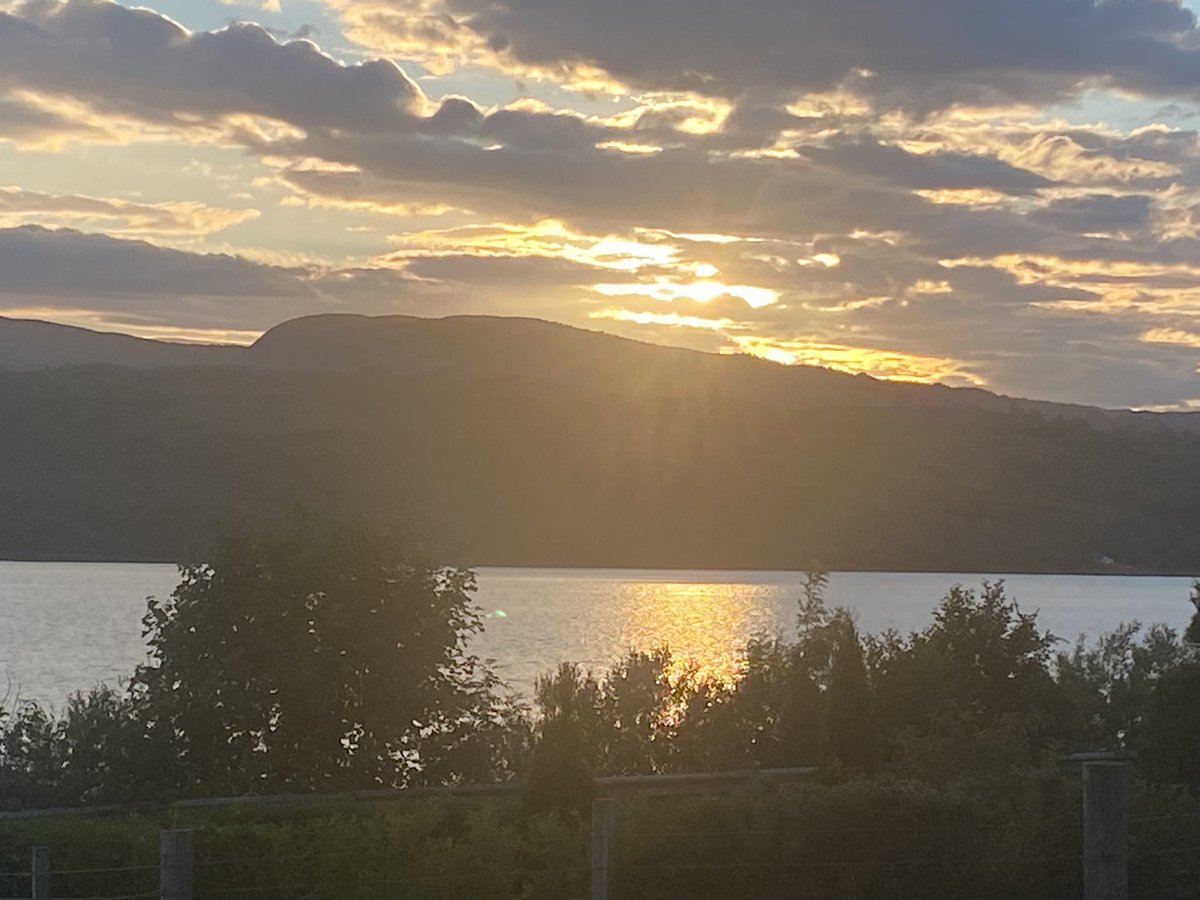 tractorgirly's tweet photo. Been called every name under the sun the last couple of days. Even given bomb threats but hey ho #FaceBothered

This is my sunset view tonight. Makes up for all the BS https://t.co/x51wuNf5kn