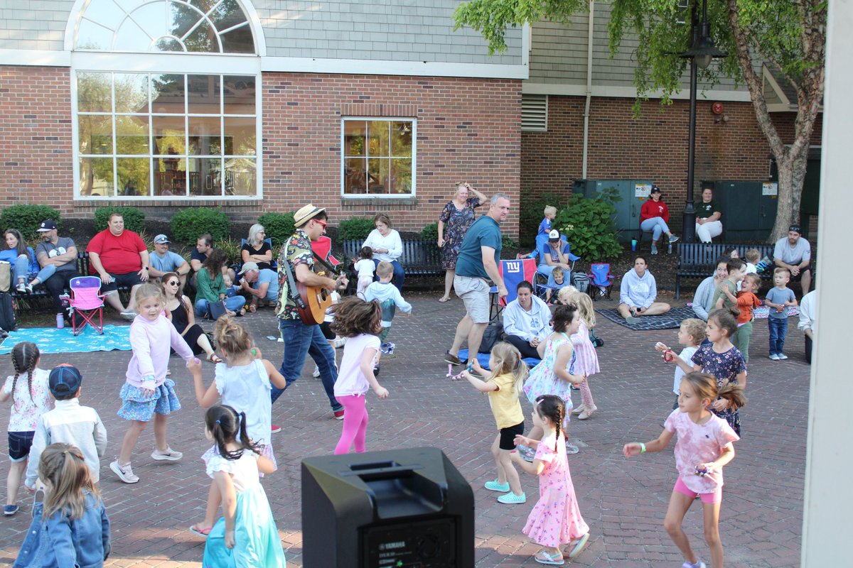 PerintonRec's tweet image. The 1st Children's Gazebo Concert of the Summer was a huge success Thursday as Mr. Loops led the crowd in song and dance at Kennelley Park. As one young man yelled right before the last song. "Let's Jam!"
Mistergreene is up next July 26 and Mike Kornich takes the stage August 9.