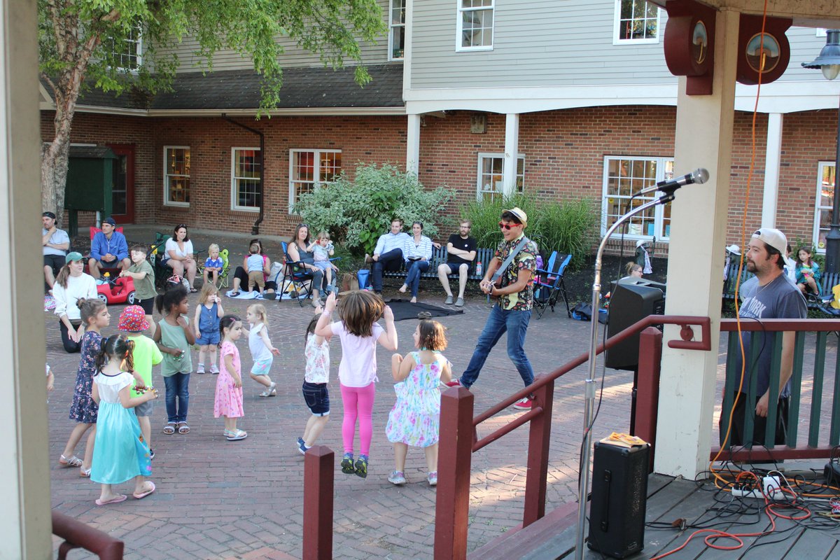 PerintonRec's tweet image. The 1st Children's Gazebo Concert of the Summer was a huge success Thursday as Mr. Loops led the crowd in song and dance at Kennelley Park. As one young man yelled right before the last song. "Let's Jam!"
Mistergreene is up next July 26 and Mike Kornich takes the stage August 9.
