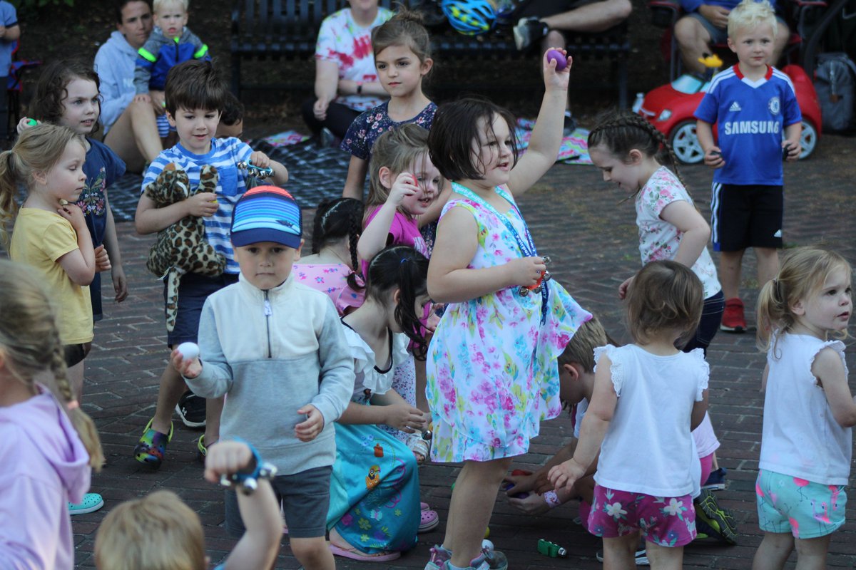 PerintonRec's tweet image. The 1st Children's Gazebo Concert of the Summer was a huge success Thursday as Mr. Loops led the crowd in song and dance at Kennelley Park. As one young man yelled right before the last song. "Let's Jam!"
Mistergreene is up next July 26 and Mike Kornich takes the stage August 9.