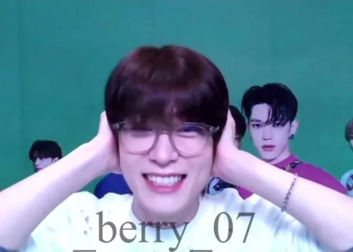 hourlyjaeh's tweet photo. #JAEHYUN #재현 #NCT재현 #ジェヒョン https://t.co/2bDHnY2cw8
