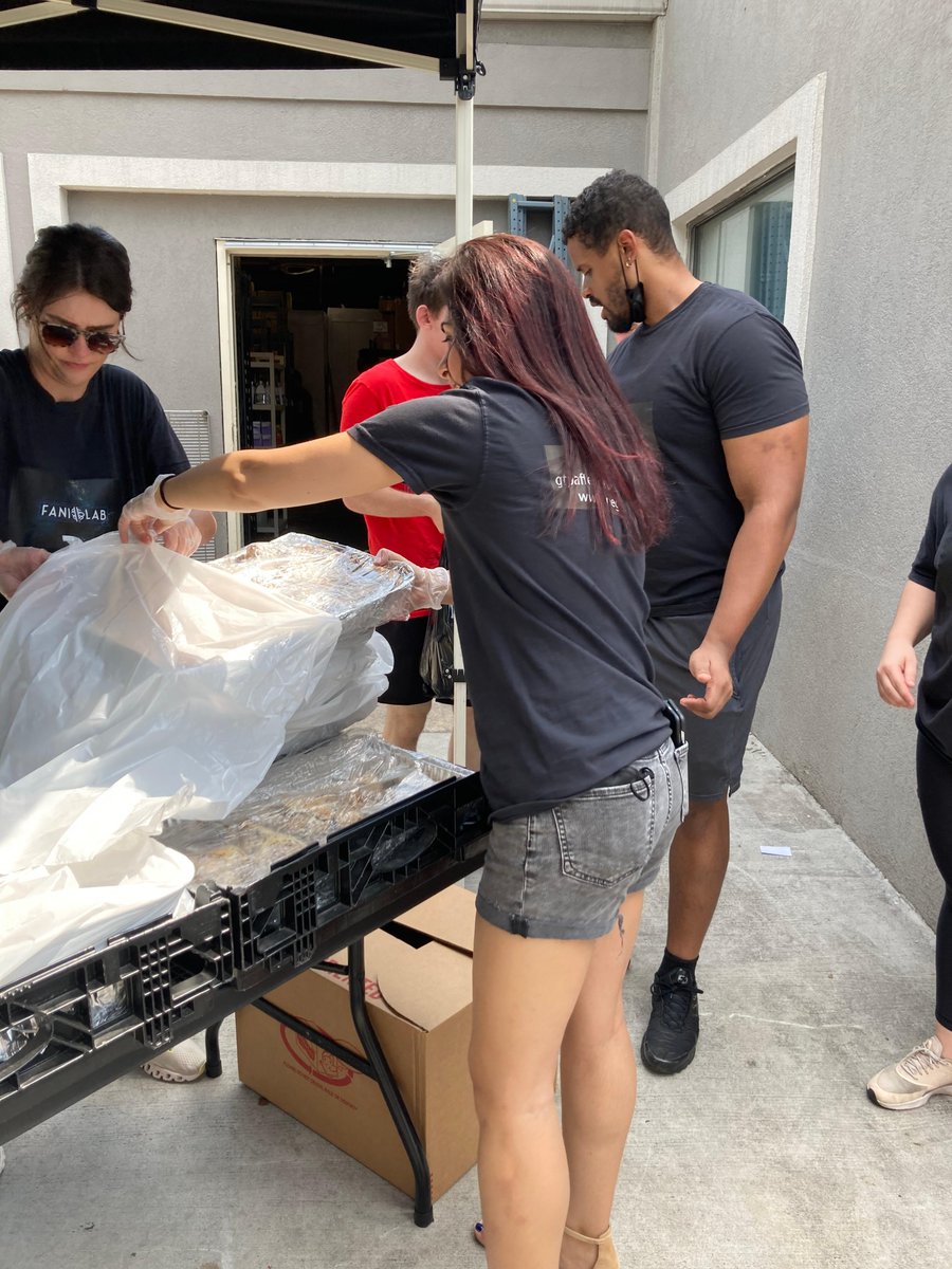 CHRIS 180 tweet media