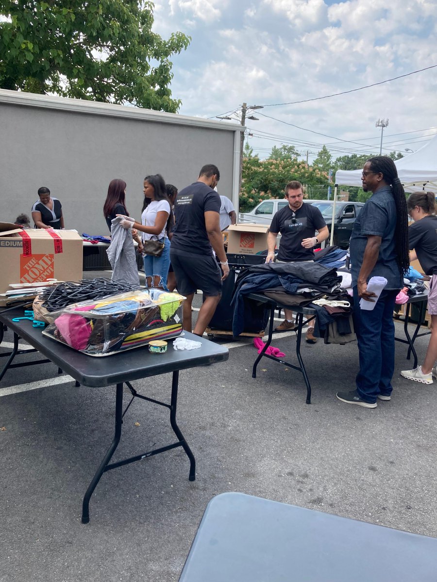 CHRIS 180 tweet media