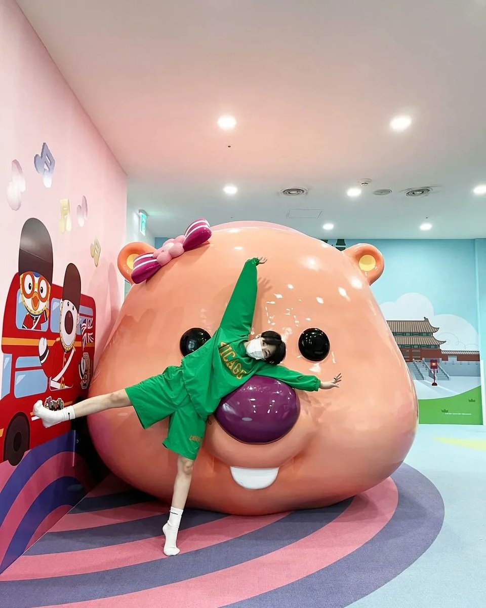 pinkfantasy_py's tweet image. 📸|29.06.2022 - Actualización de la cuenta de Yechan (@/yechan_official_pf) 

📝Porong Porong en el aeropuerto🛫

#LUVITPY #핑크판타지 #PINKFANTASY #ピンクファンタジー #시아 #Seea #예찬 #Yechan #하린 #Harin #아랑 #Arang #대왕 #Daewang #희선 #heesun #미쿠 #Miku #모모카 #Momoka